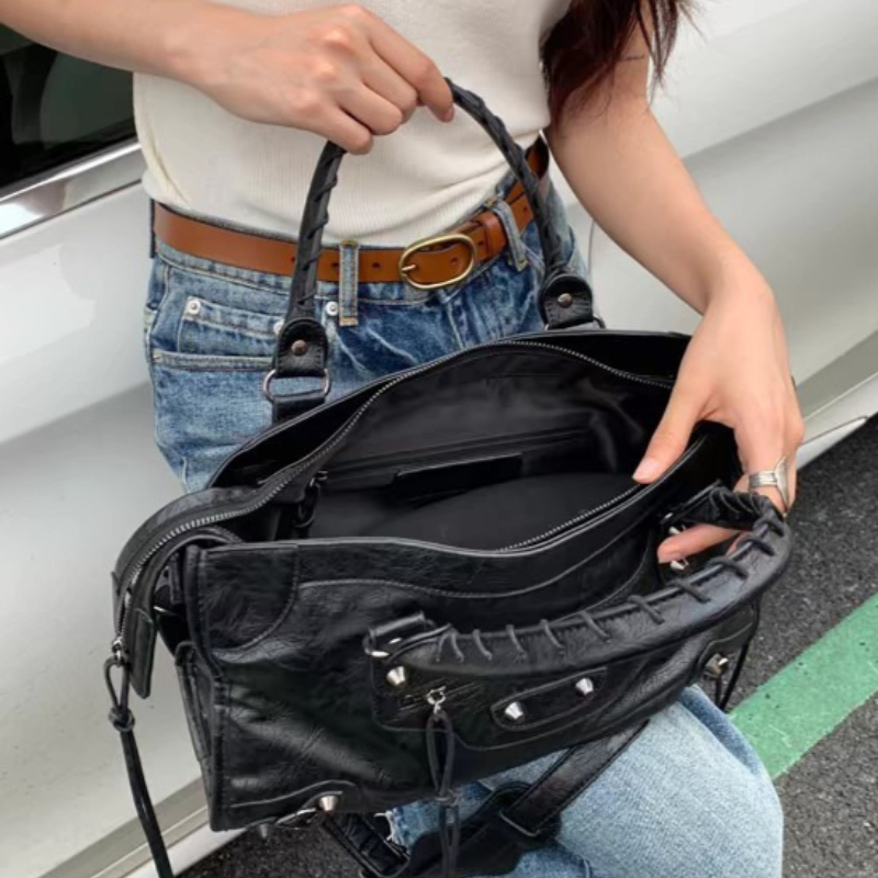 Street Style Rivet Tote Bag Bl - огляд і ціна Luxury Bags Vip