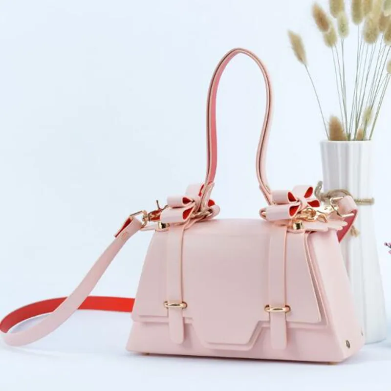 Luxury Designer  New Classic L - огляд і ціна Luxury Bags Japan