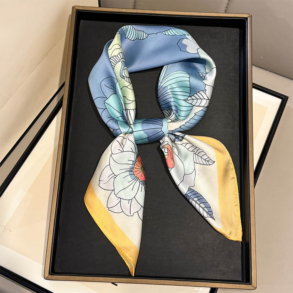 Spring Silk Scarf Women Luxury - огляд і ціна Luxury Bags China
