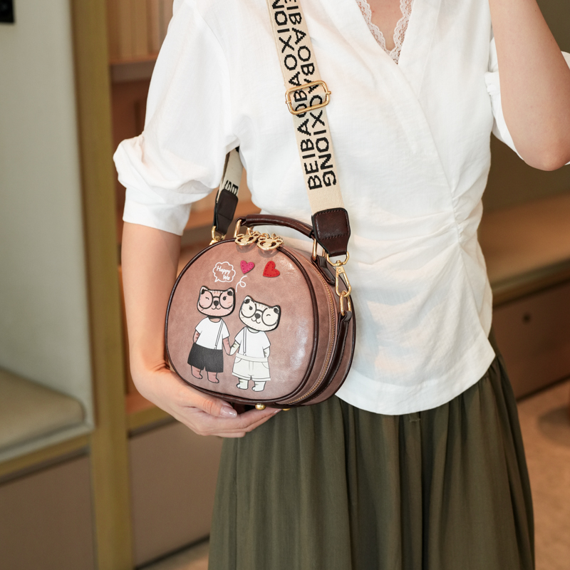 New style women's round bag, c - огляд і ціна Luxury Bags News