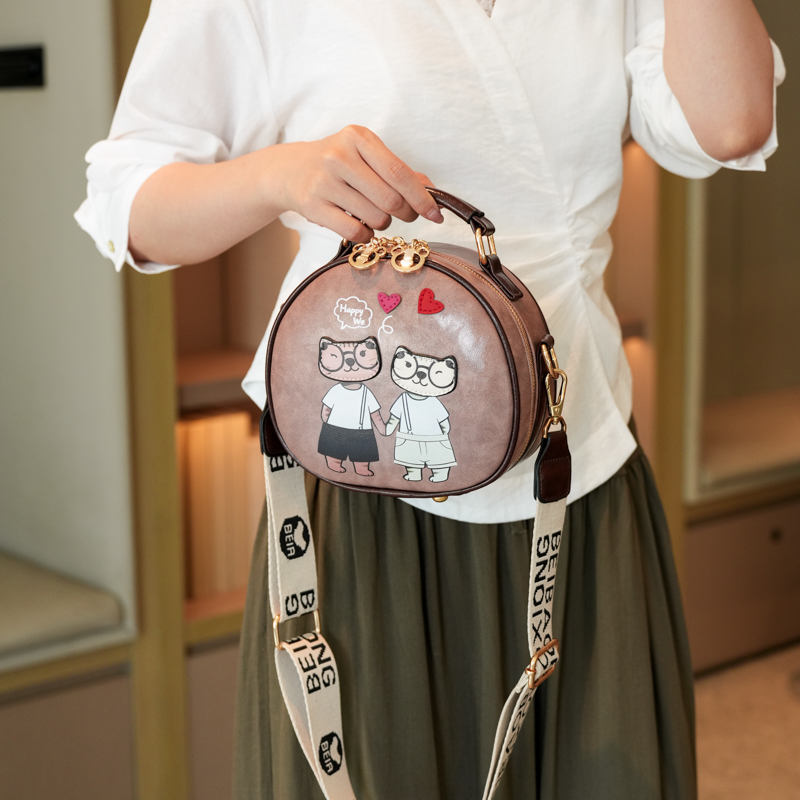 New style women's round bag, c - огляд і ціна Luxury Bags News