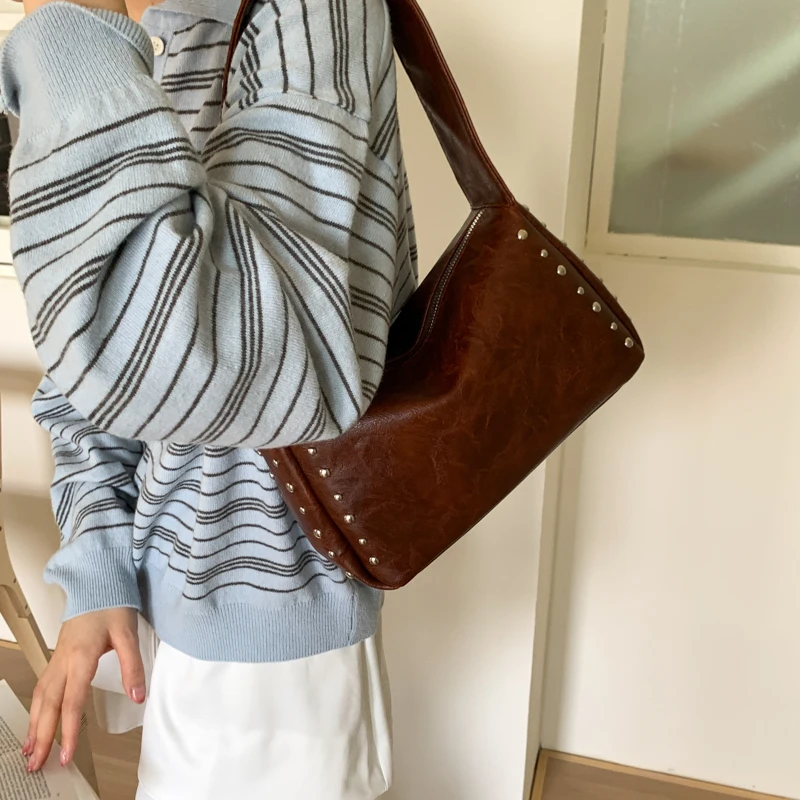 Original Design Rivet Soft Lea - огляд і ціна Luxury Bags 2026