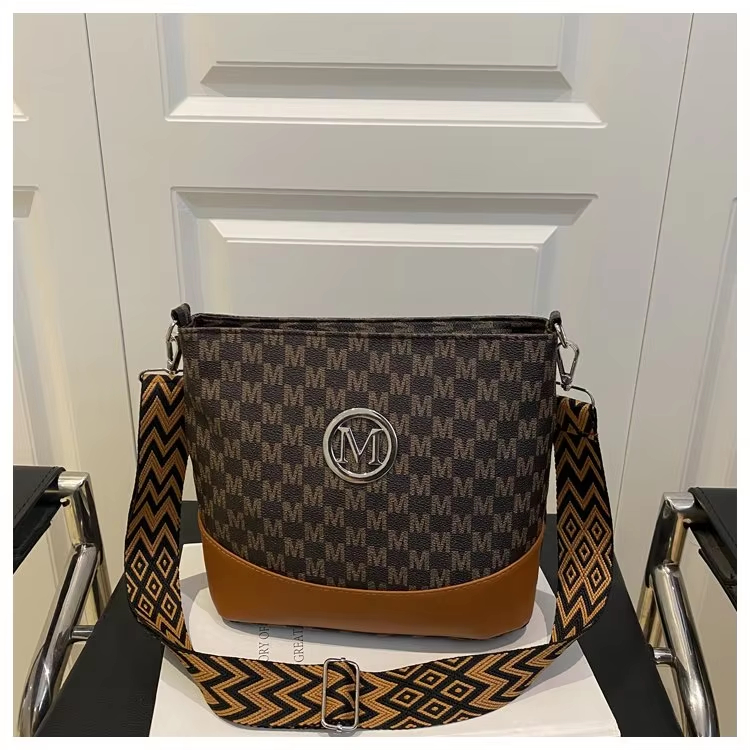 Elegant Women's Crossbody Bag  - огляд і ціна Luxury Bags Louis Vuitton